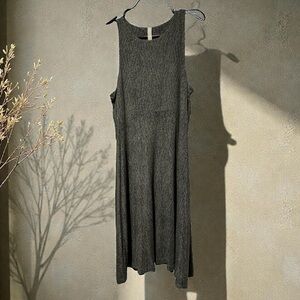 Athleta Gray Black Patterned Sleeveless Dress • Size M